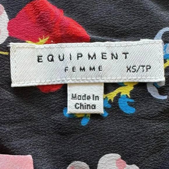 NWOT Equipment Femme Floral Silk Long Sleeve Blouse - Picture 4 of 7